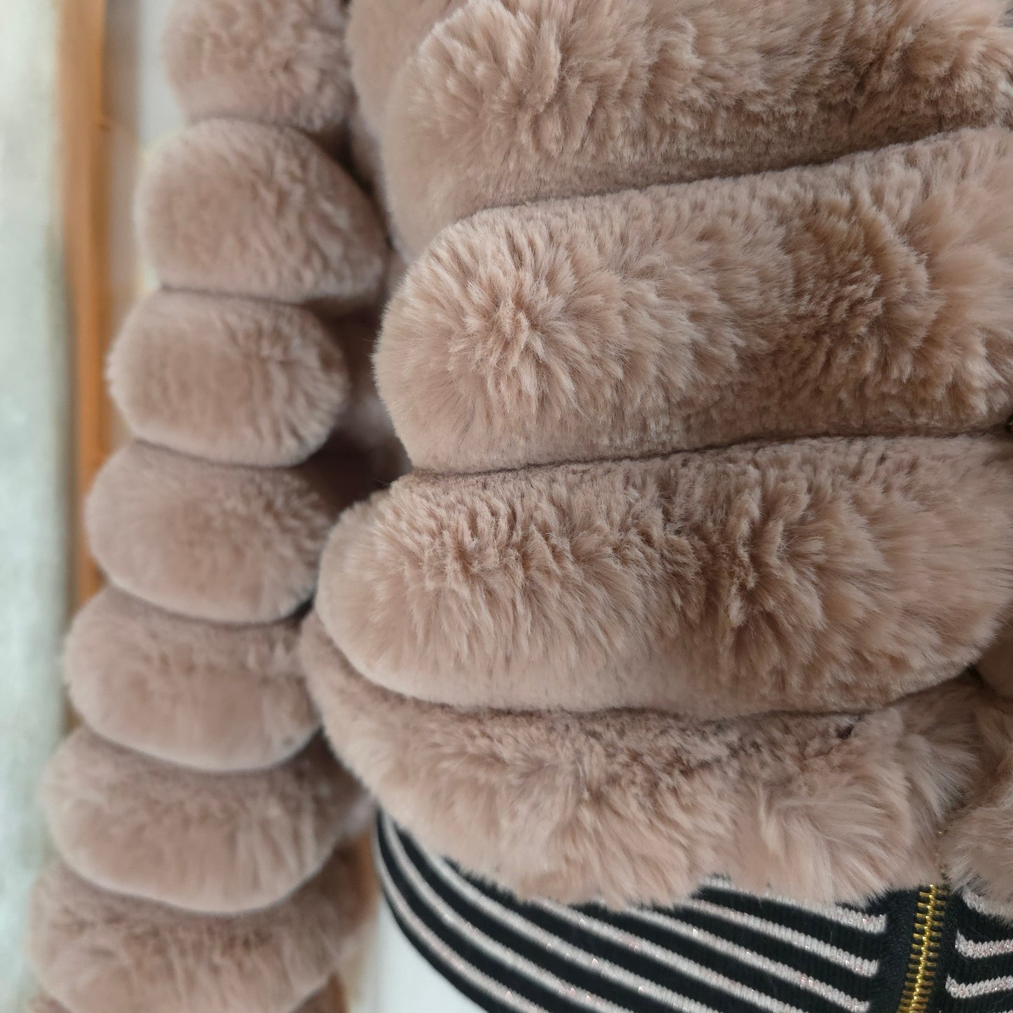 Large Dusty Pink Fur