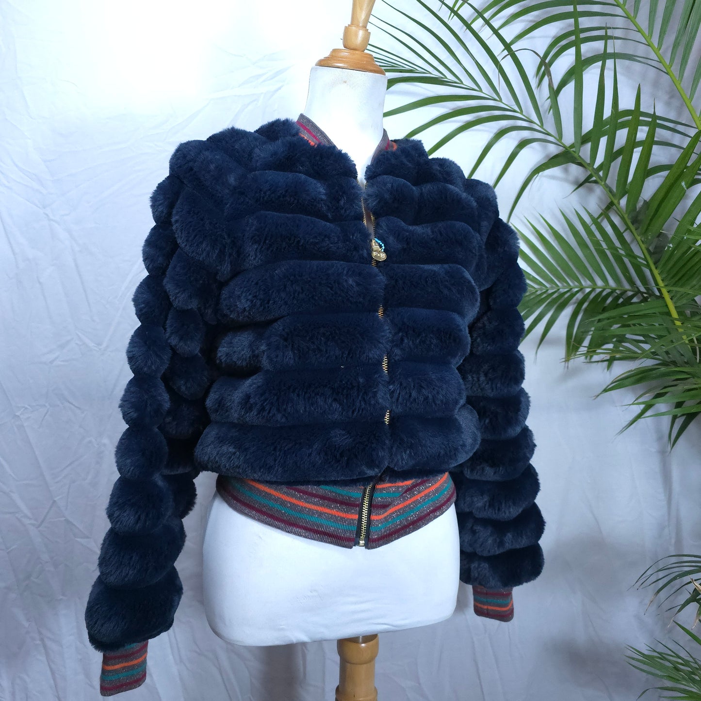 Medium Navy Fur