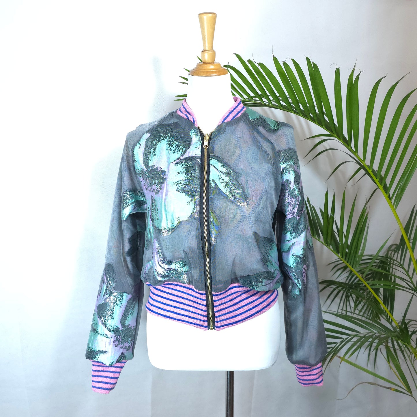 Medium Blush Purple, Mint and Gray Brocade