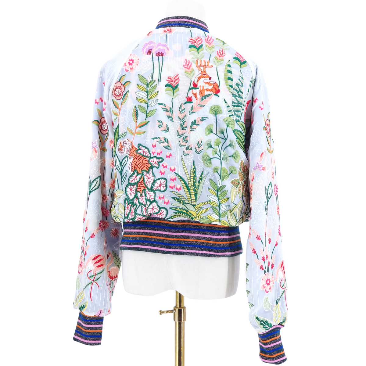 Large White Country Life Embroidered