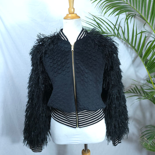 Medium Black Feather Like Sleeves